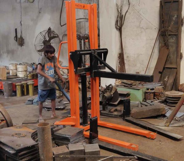 Hydraulic Floor Crane